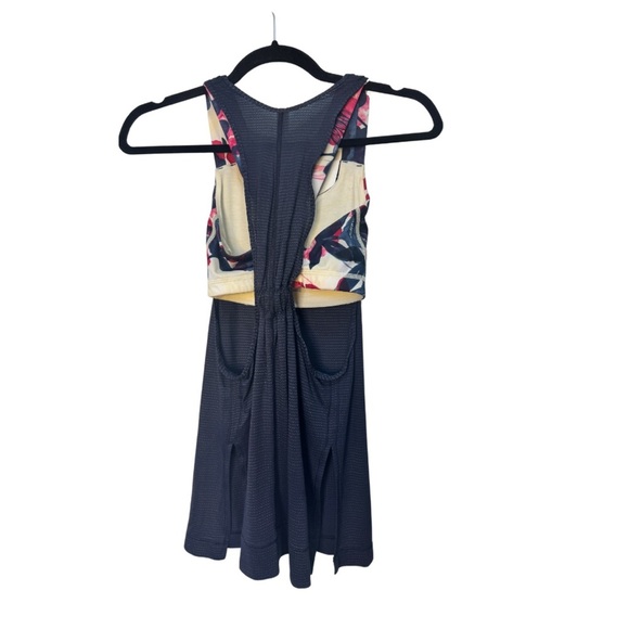 lululemon athletica Navy Tank Top - Picture 4 of 11